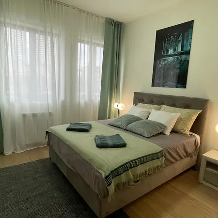 Skala Waterfront - Na Vodi Apartment *
